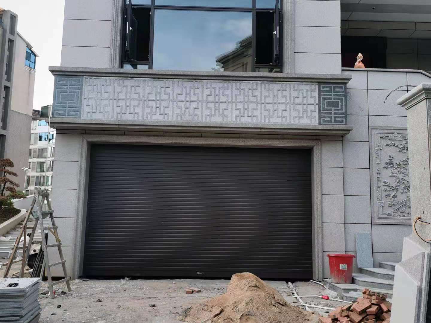 郴州市苏仙区豪门自动门销售店,自动卷闸门,车库门,感应门,铝艺 郴州市苏仙区豪门自动门销售店,自动卷闸门,车库门,感应门,铝艺